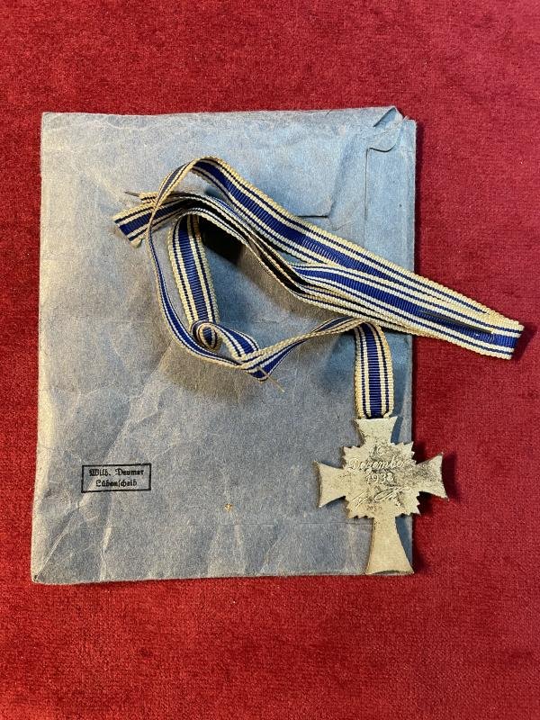 3rd Reich Mutterkreuz 2nd class — image 4