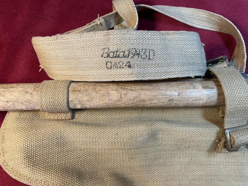 British entrenching tool WWI & WWII — image 5