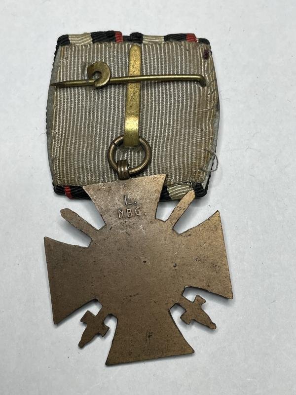 Honour cross for front fighters with swords 1914-1918 with single position ribbon bar. — image 2