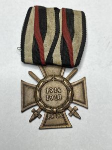 Honour cross for front fighters with swords 1914-1918 with single …