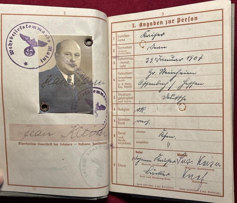 3rd Reich Wehrpass und Ausweis Ersatz Reserve I — image 3