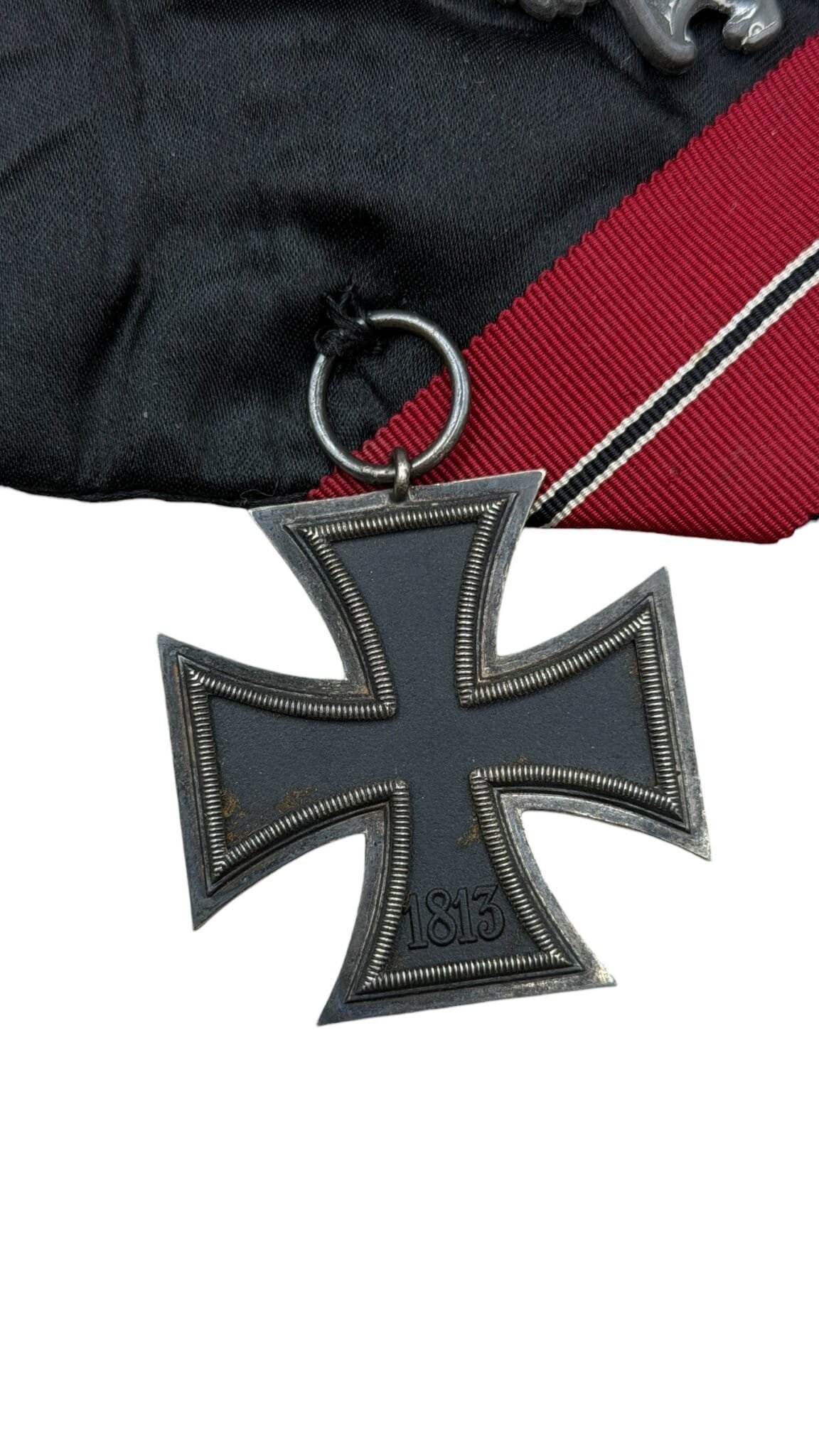 WW2 German Ehrenkissen Display with EK2 Iron Cross & Infantry Assault Badge — image 4