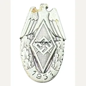 Hitler Youth Tinnie – 1937