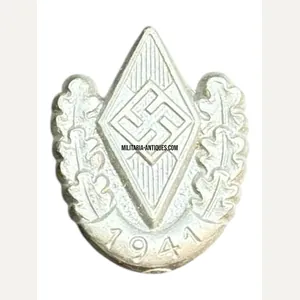 Hitler Youth Tinnie – 1941