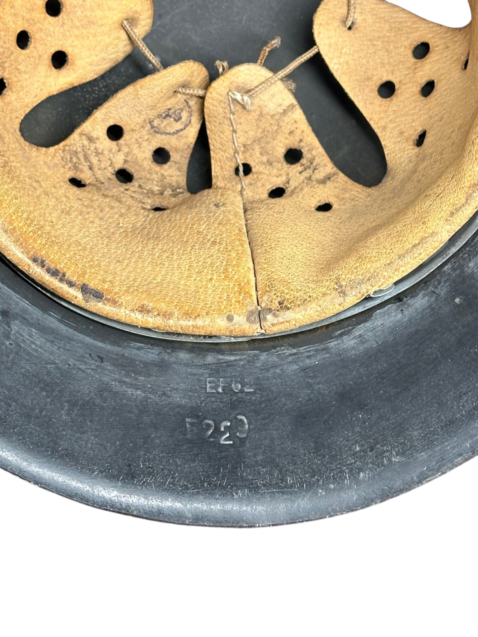 M42 white wash helmet — image 6