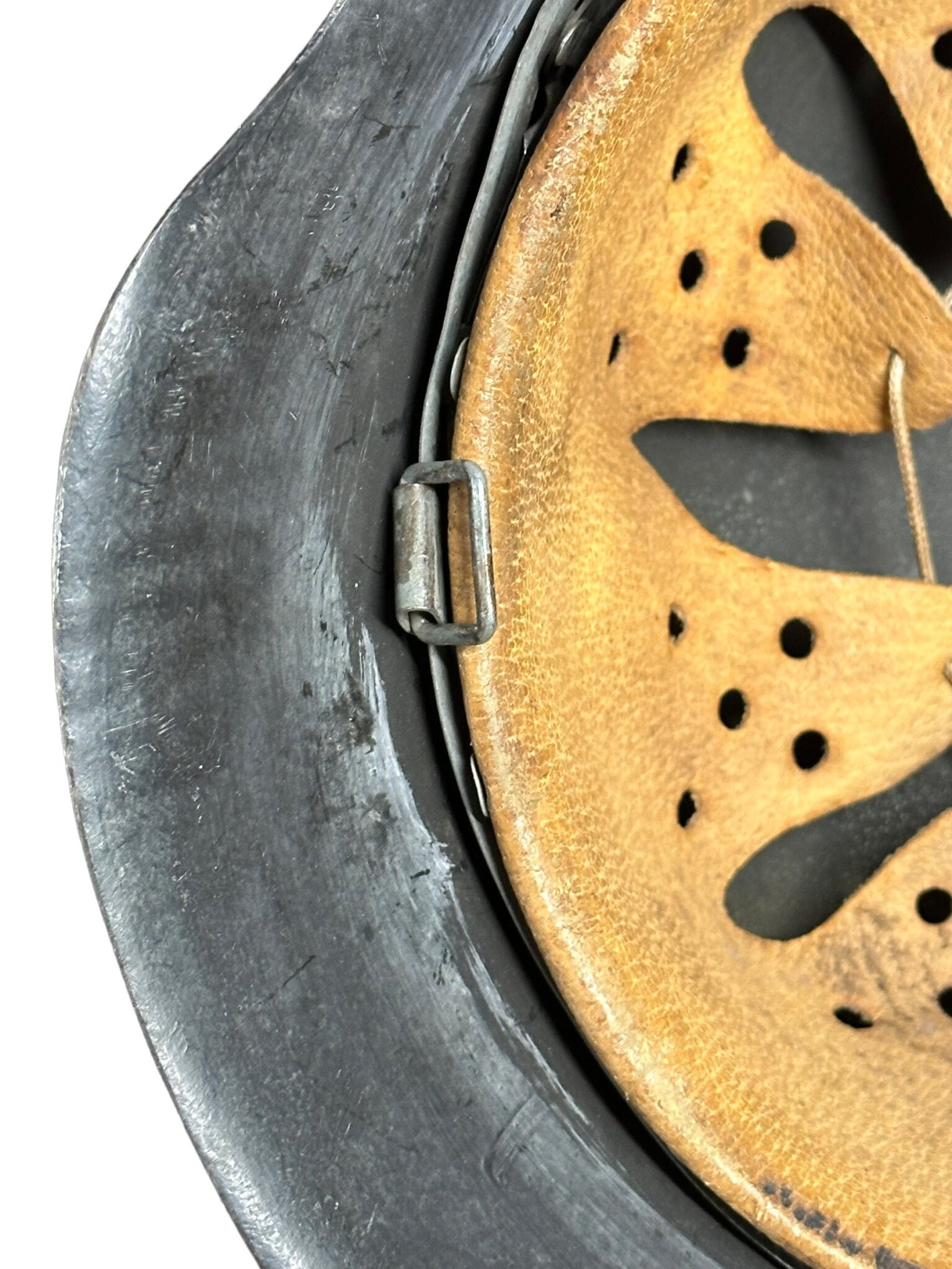 M42 white wash helmet — image 7