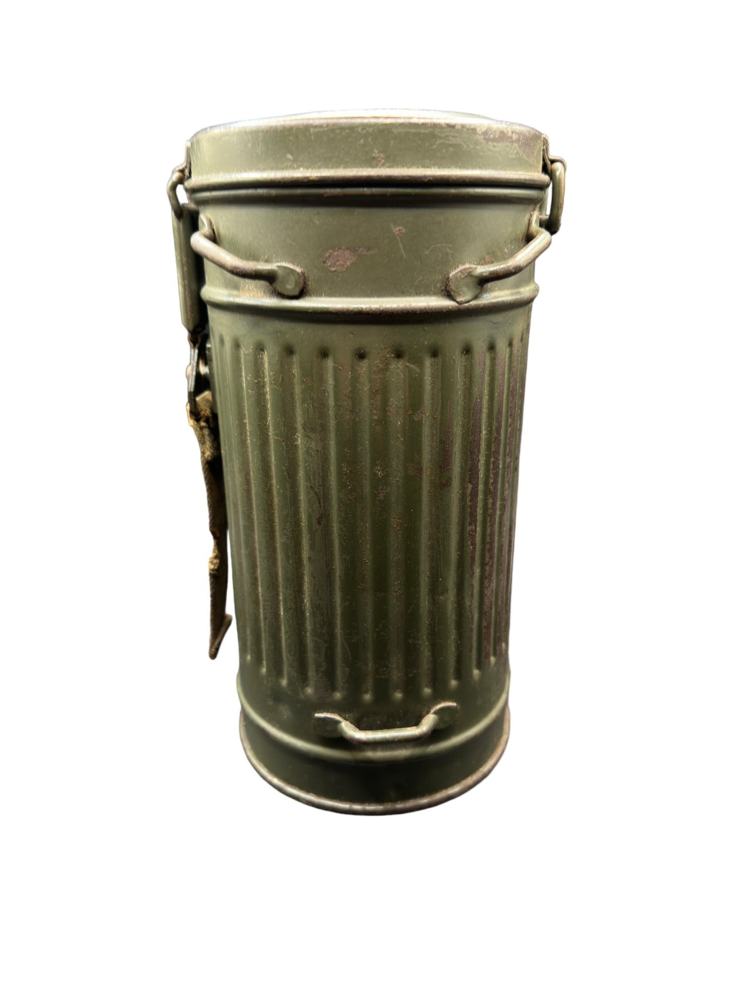 Gasmask canister 1937 with Luftwaffe Fpn. — image 2