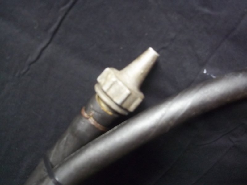 fire extinguisher from the german civil defense. Brandblusser met slang en opschrift, gemerkt Reichs Luftschutz. 1940. — image 9