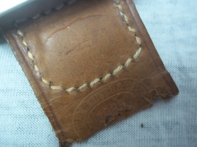 Duits koppelslot met leertje 1938 van de Hitler- Jugend, helaas gedenazificeerd. koppelslot is gemerkt en in TOP staat jammer van de voorkant, zelden zo een gaaf slot gezien. — image 6