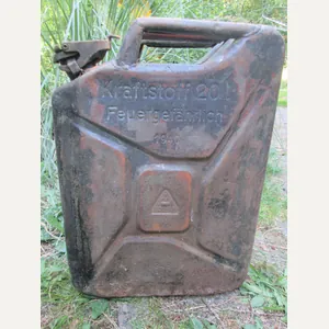 Duitse jerrycan 2e model, 1940, zonder WEHRMACHT.