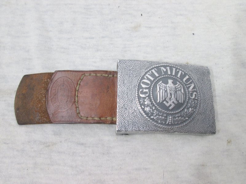 German lightweight Wehrmacht buckle, nicely marked. Duitse koppel gesp Wehrmacht aluminium met leertje markering F.L.L. Lüdenscheid. matching set. — image 12