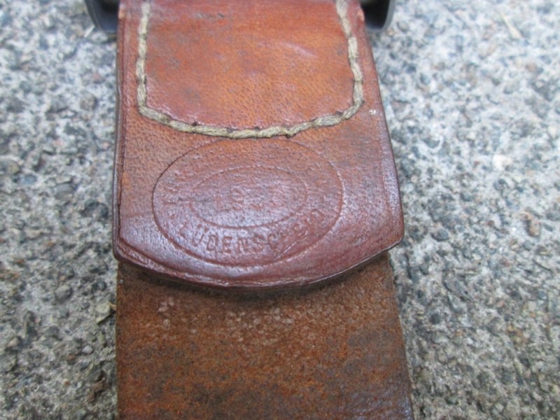 German lightweight Wehrmacht buckle, nicely marked. Duitse koppel gesp Wehrmacht aluminium met leertje markering F.L.L. Lüdenscheid. matching set. — image 4