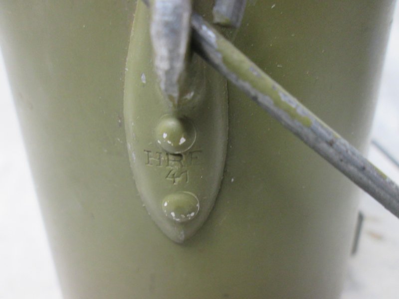 German messtin, equal numbers original colour. Duitse messtin kochgeschirr, gelijke makers nog mooi op kleur. HRE 42. — image 3