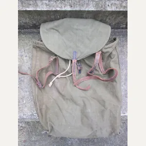 German backpack late war production. Duitse artillerie Wehrmacht rugzak, met …