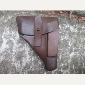 German brown leather holster proberly Luftwaffe. Duits bruin leren holster …