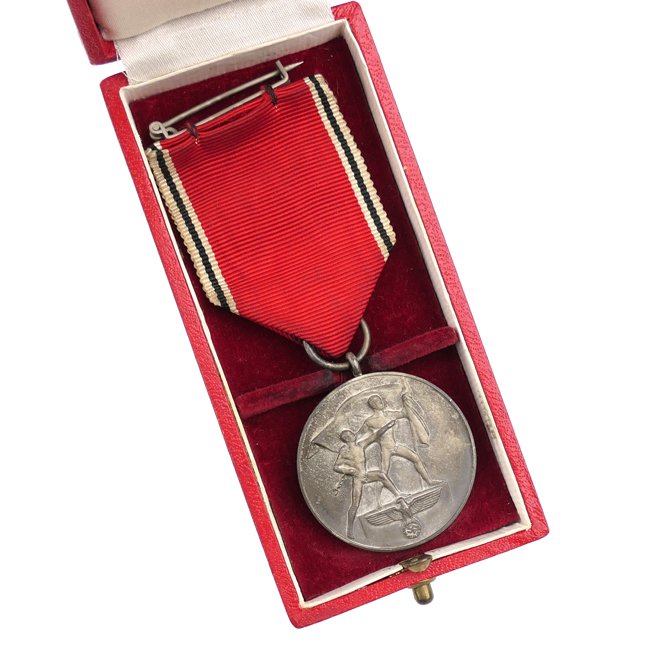 Cased Austrian Occupation Medal — image 2