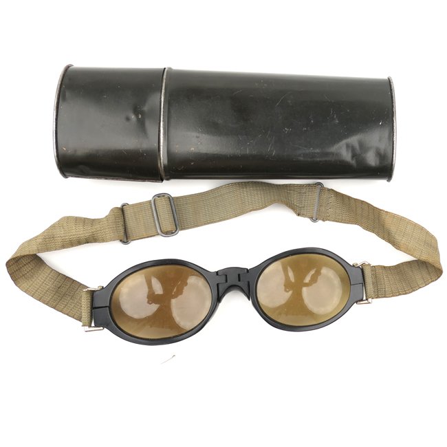 Luftwaffe Splinter Proof Goggles in Case — image 5