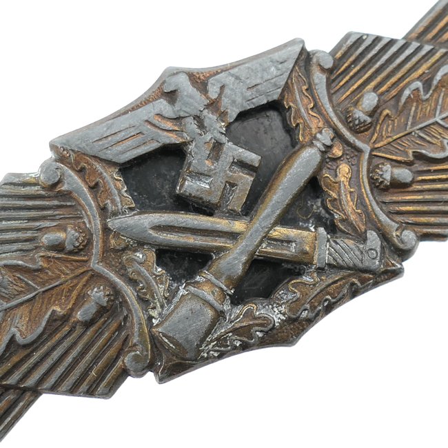 Nahkampfspange in Bronze - 'JFS' — image 3