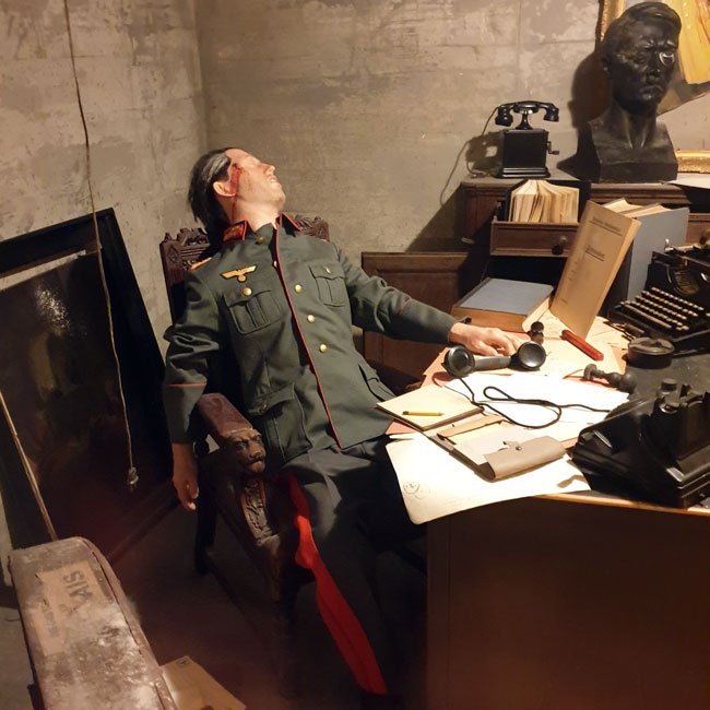 Large sized 'Adolf Hitler' Bust — image 10