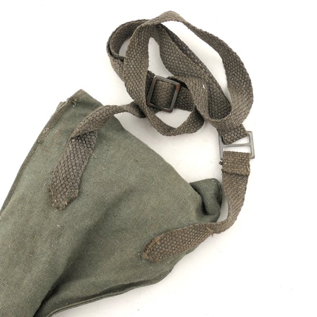 Wehrmacht Gas Warning Flag Set with Pouch — image 6