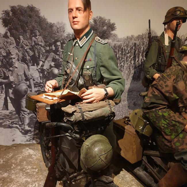 Luftwaffe M40 SD Wire Camouflage Helmet — image 18