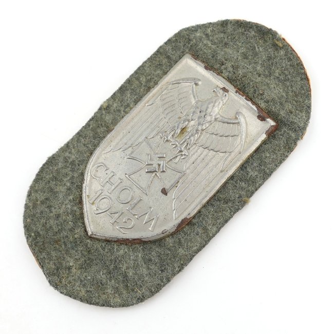 WH (Heer) 'Cholm' Campaign Shield — image 2