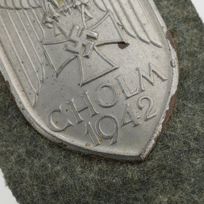 WH (Heer) 'Cholm' Campaign Shield — image 4