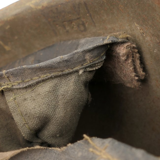 Russian SSh40 helmet - dated 1945 — image 11