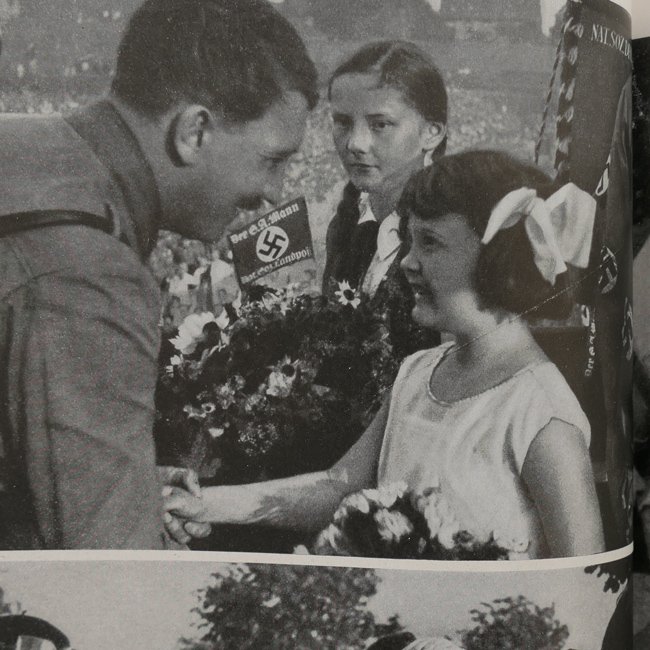 Hoffmann Photo-Book: 'Jugend um Hitler' — image 5