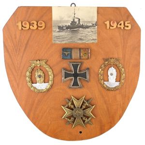 Kriegsmarine Soldier's Souvernir Wall Plaque 'Spanienkreuz'