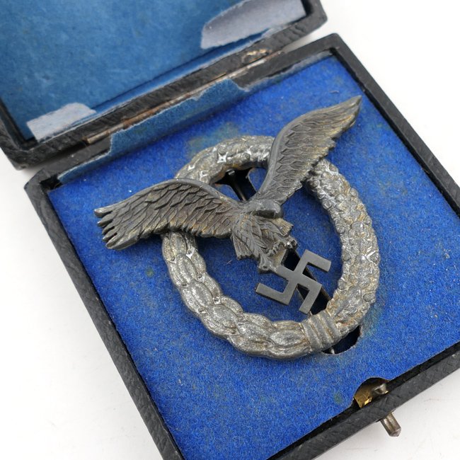 Cased Luftwaffe Pilots Badge - 'FLL' — image 2