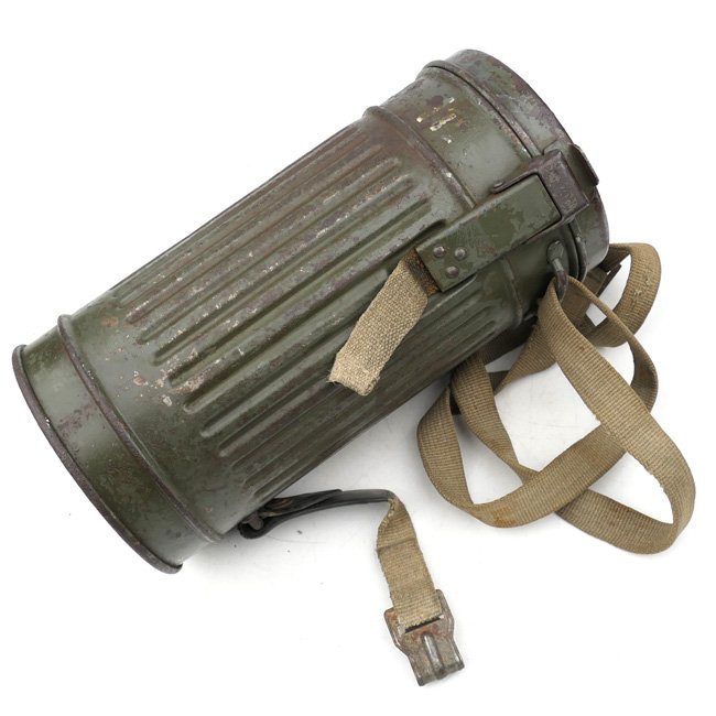 WH (Heer) Gasmask with short type Canister — image 10