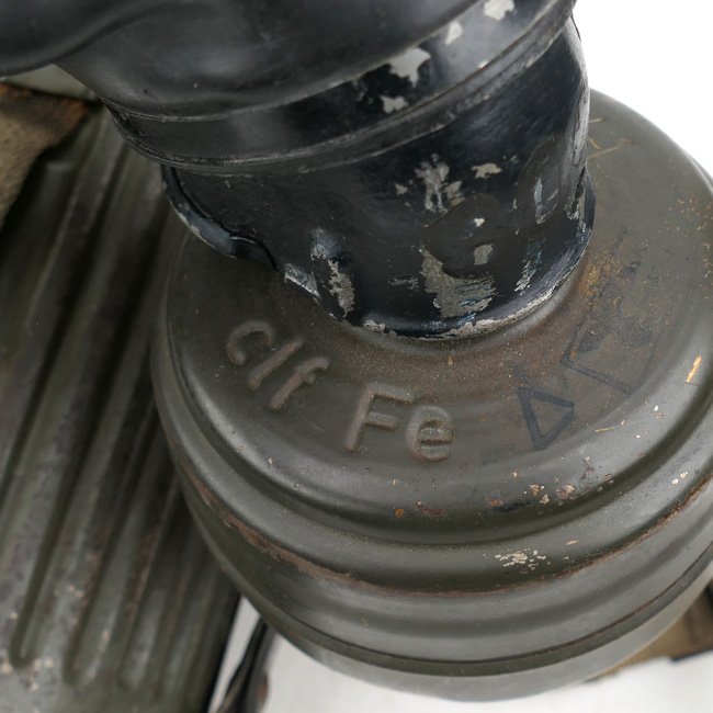 WH (Heer) Gasmask with short type Canister — image 3