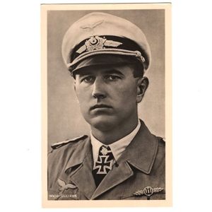 Hoffmann 'Ritterkreuz' Postcard - 'Major Collewe'