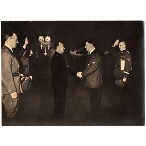 Large sized Mussert & Hitler Press Photo