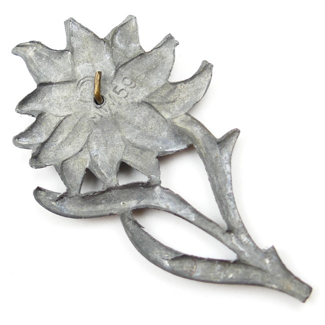 Hitler Youth Mountain Troops Cap 'Edelweiß' Badge — image 4