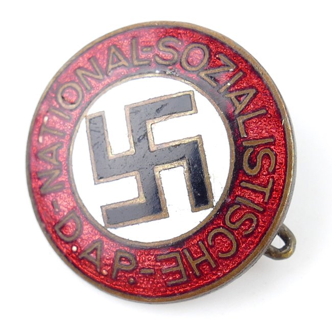 NSDAP Membership Badge 'Ges.Gesch.' — image 2