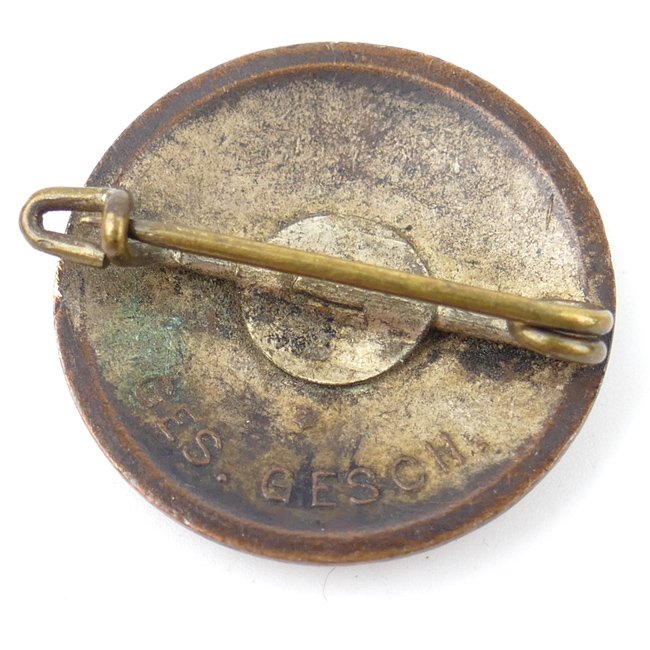 NSDAP Membership Badge 'Ges.Gesch.' — image 4