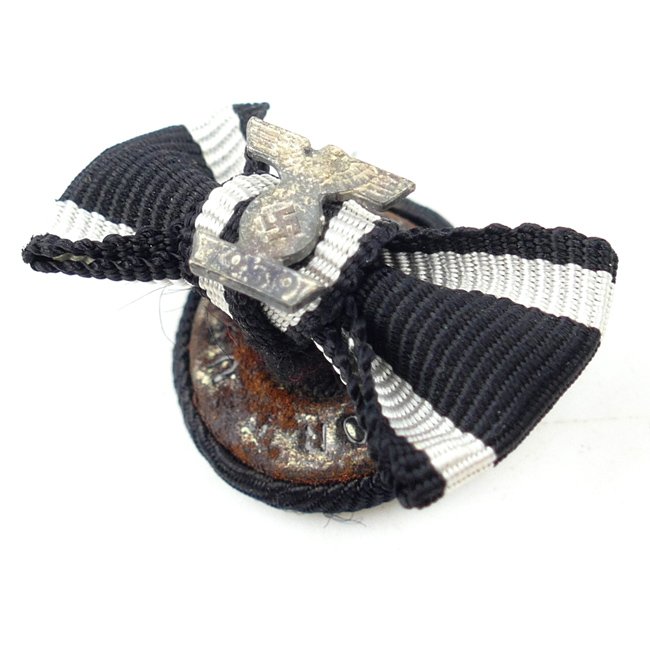 Spange to the Iron Cross 2nd Class Buttonhole Batton — image 2