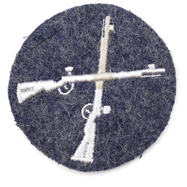 Luftwaffe 'Waffenpersonal' Trade Badge — image 2