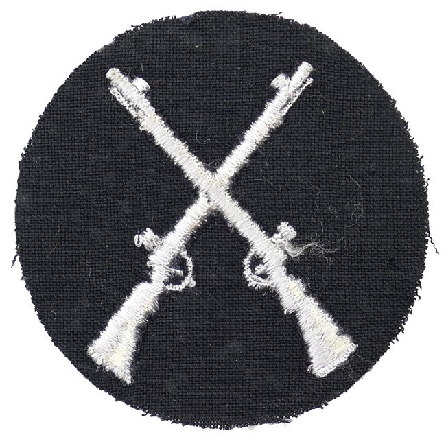 Luftwaffe 'Waffenpersonal' Trade Badge — image 3