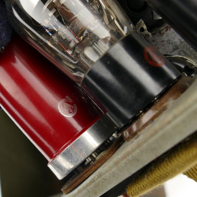 Canadian Wireless Set No.19 Case Spare Valves — image 6