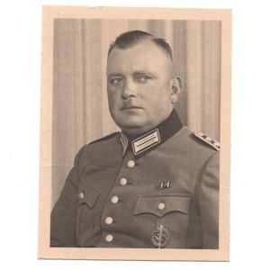 Small size Polizei Portrait Photo