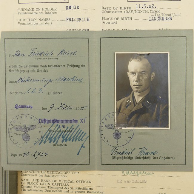 Luftwaffe Wehrpaß Grouping — image 3