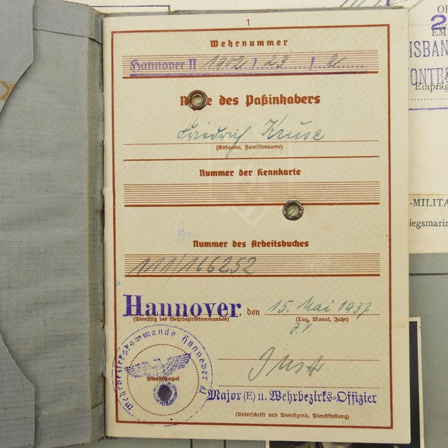 Luftwaffe Wehrpaß Grouping — image 6