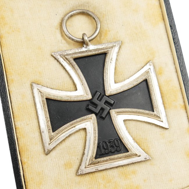 Cased Iron Cross 2nd Class — image 2