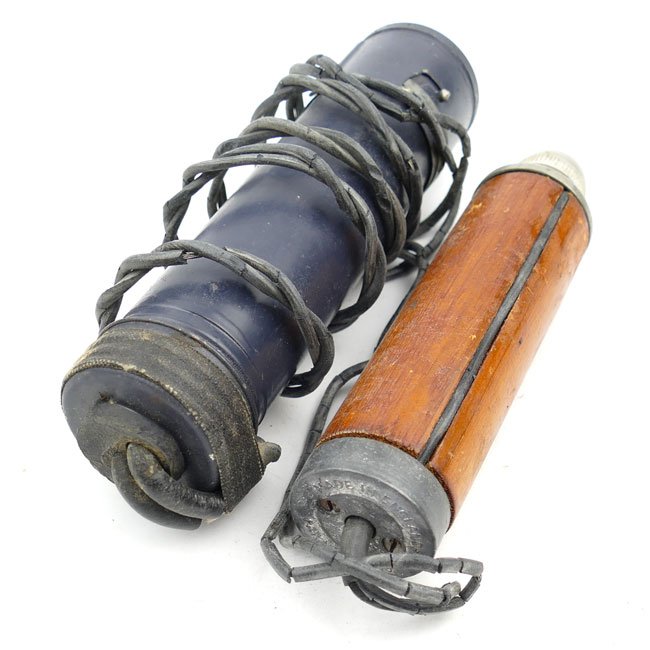 RAF 1941 Pattern Mae West Floatation Lamp — image 3