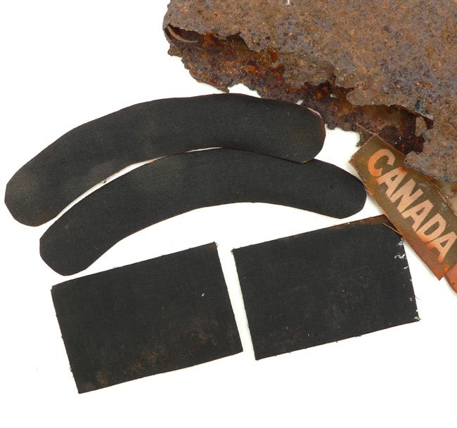 Dug Up Canadian Insignia Set — image 4