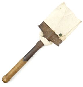 Russian Entrenching Tool with Cover