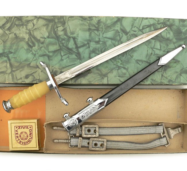 East German Army Officer's Dagger — image 2